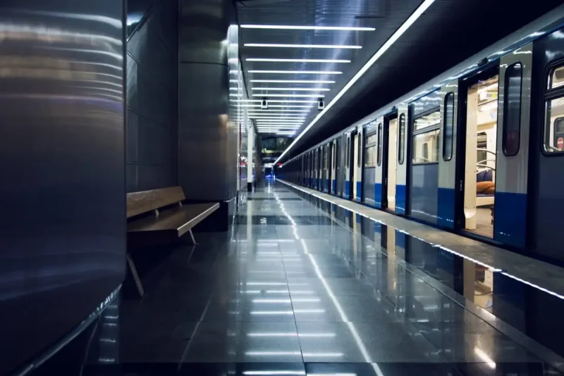 Поезд метро