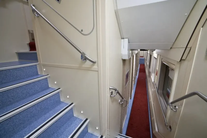 Поезд 233 Адлер Москва