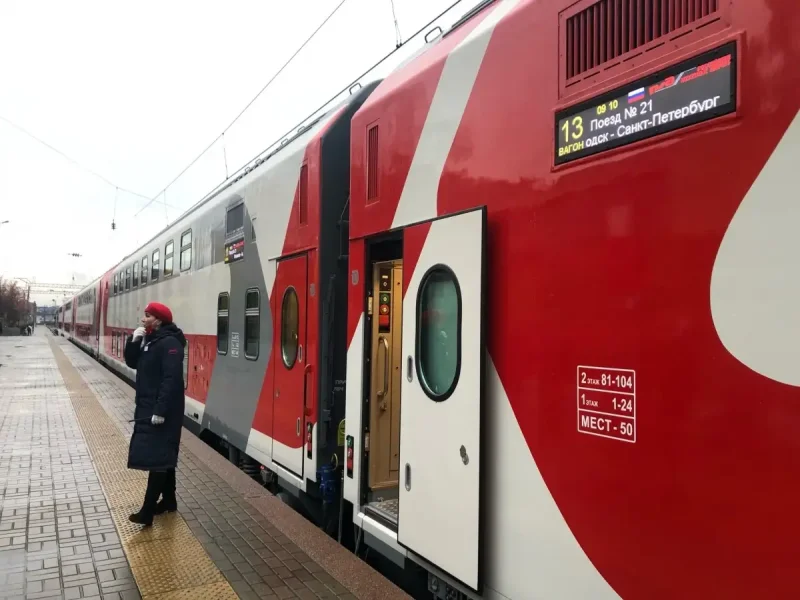 Поезд 22 Санкт-Петербург Мурманск двухэтажный