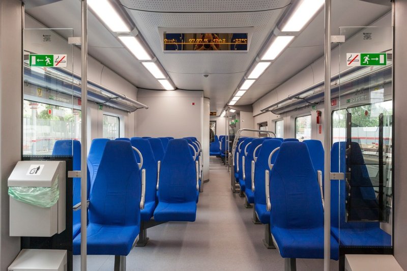 Поезд Ласточка вагон 2ж