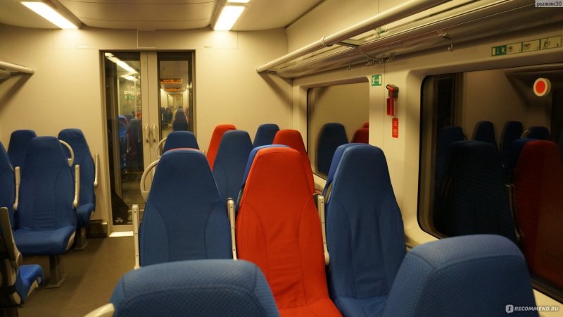 Комфорт поезд Ласточка 820