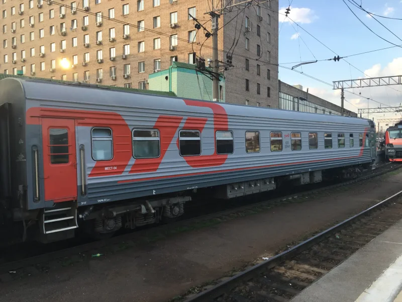6 Вагон в поезде 112м