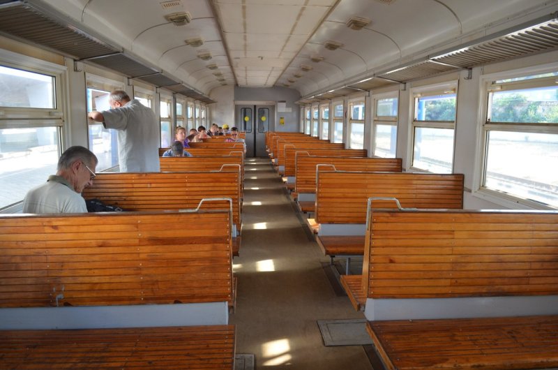 Салон вагона эт2м-11402
