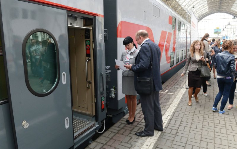 РЖД проводники двухэтажного поезда