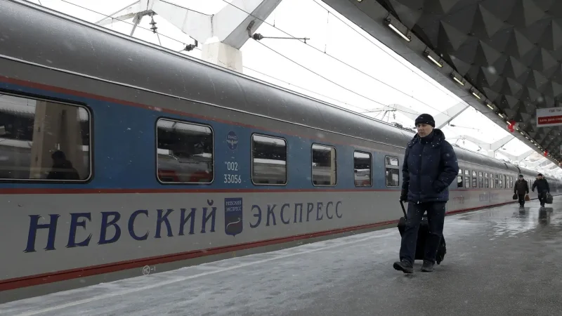 Поезд внутри санкт петербург