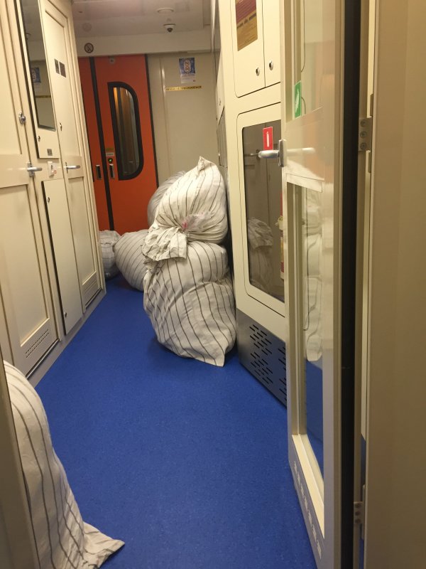 Поезд Сура купе