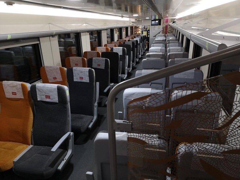 Поезд 740ж «двухэтажный (сидячий)»