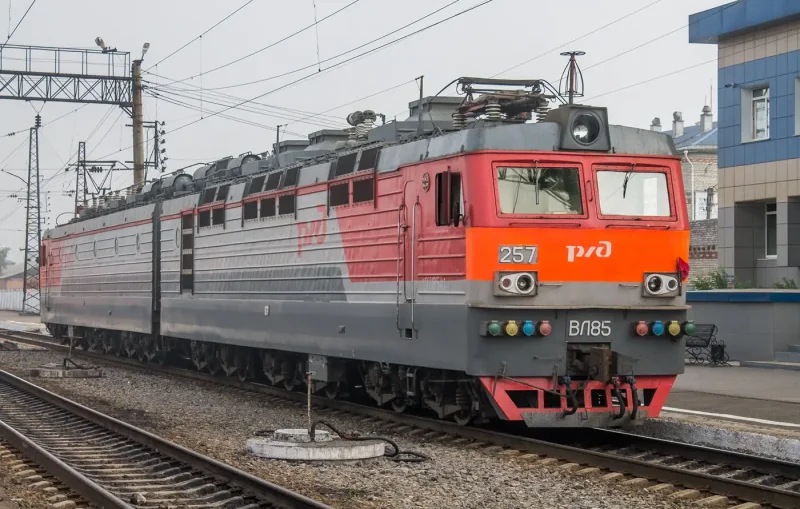 Локомотив 2эс5к