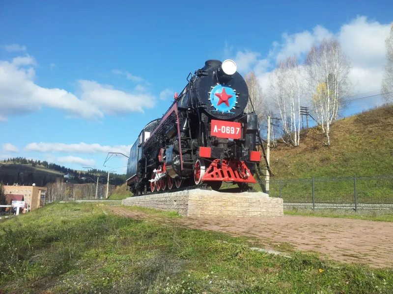 Паровоз-памятник л-3238 Кемерово