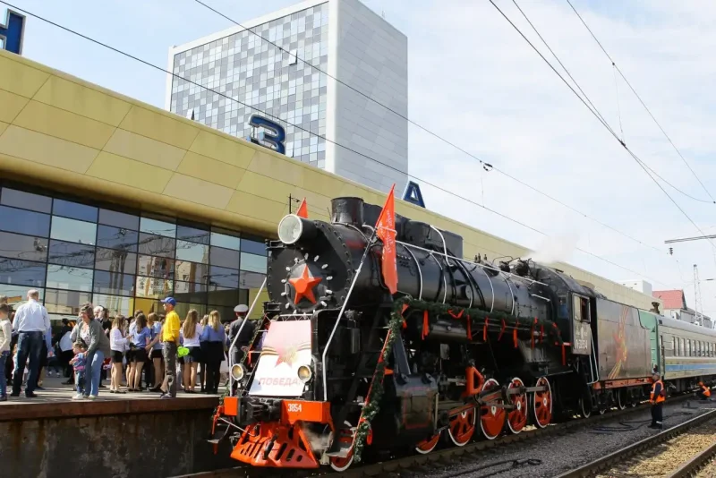 Паровоз-памятник Су 213-89 Пенза