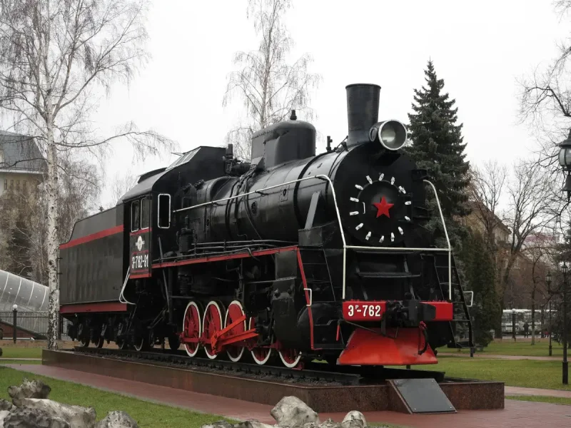 Луганский завод паровозостроения