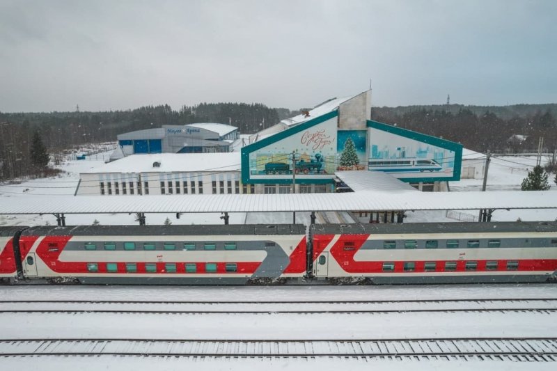 Новогодний поезд