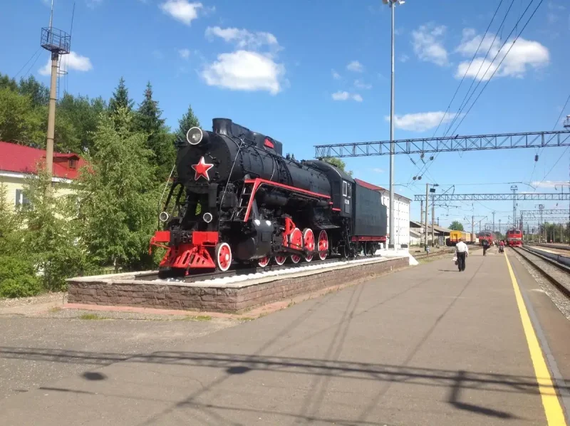 Балезино паровоз памятник