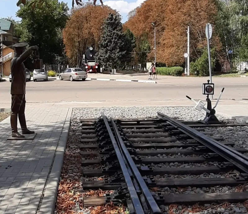 Паровоз памятник л1822