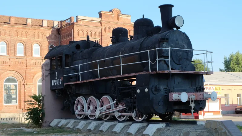 Памятник паровоз Бугульма