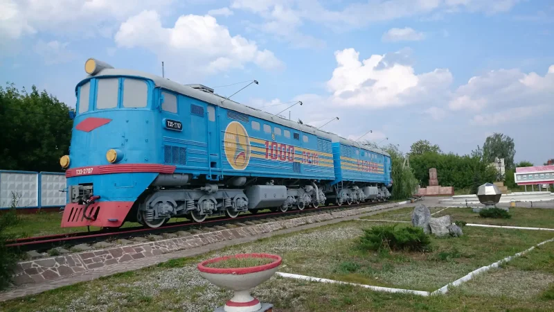 Паровоз на стадионе Локомотив
