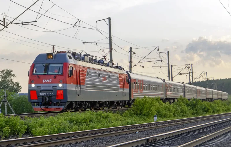 Электровоз 2эс6 Синара