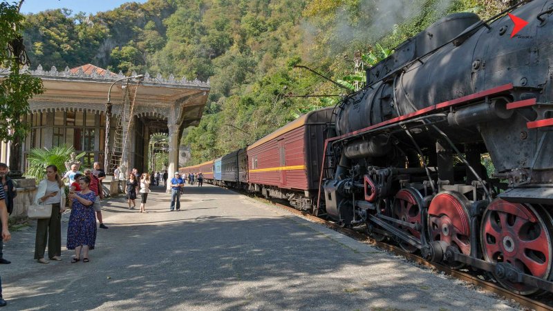 Ретро поезд Адлер Гагра