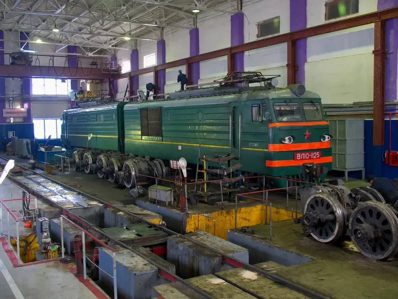 Электровоз эп1м депо Иркутск