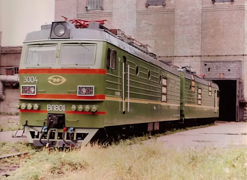 Новочеркасский электровозостроительный завод вл80