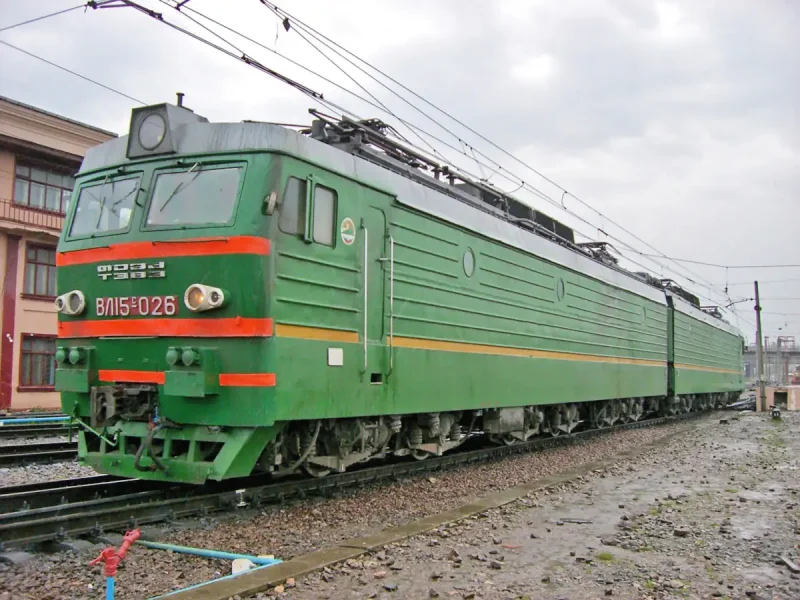 Локомотив вл15
