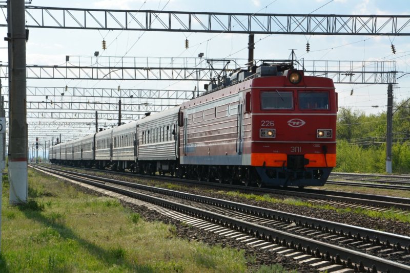 Поезд дальнего следования
