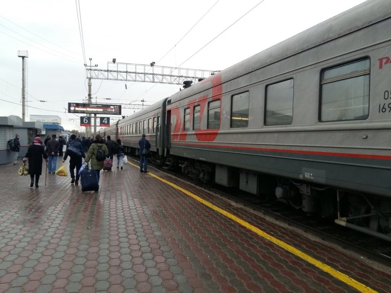 Астраханский вокзал поезда