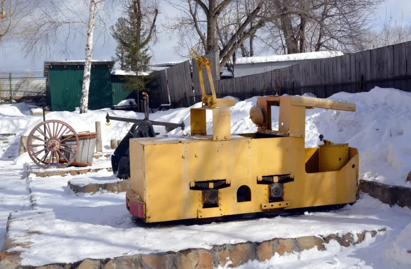 Рудничный электровоз