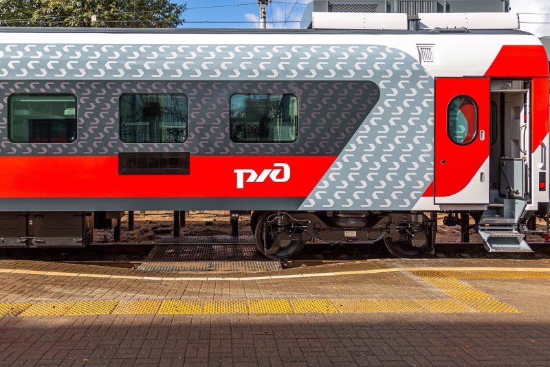 Фирменный поезд Россия 001м