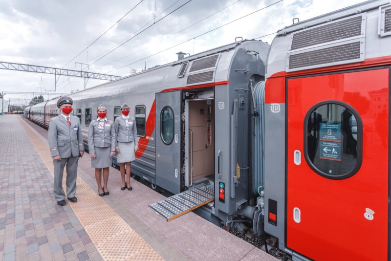 Поезд дальнего следования