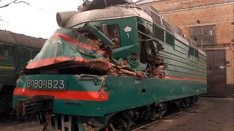 Локомотивы крушение вл80