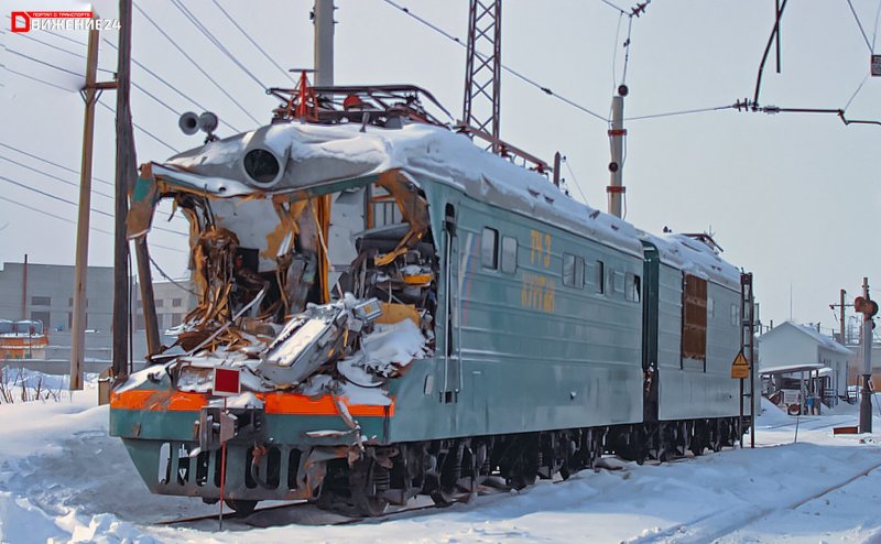 Тепловоз на путях