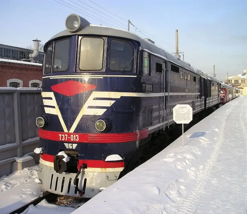 Тэ8 тепловоз Эльга