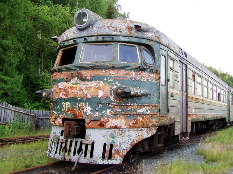 Поезд эр1