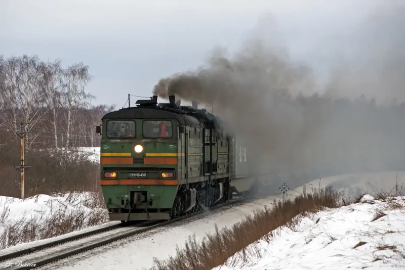 Тепловоз 2тэ10м на Северной железной дороге