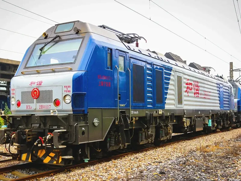 Китайский Локомотив df11g