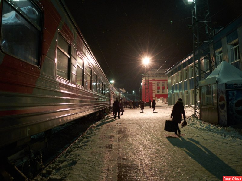 Перрон вокзала Вологды
