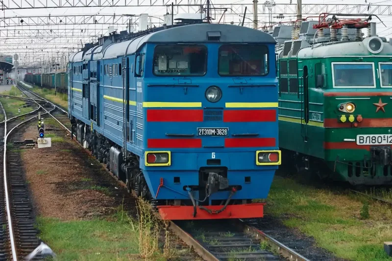 Тепловоз тэ10м
