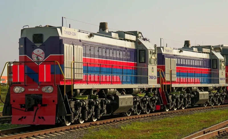 Американский Локомотив sd70