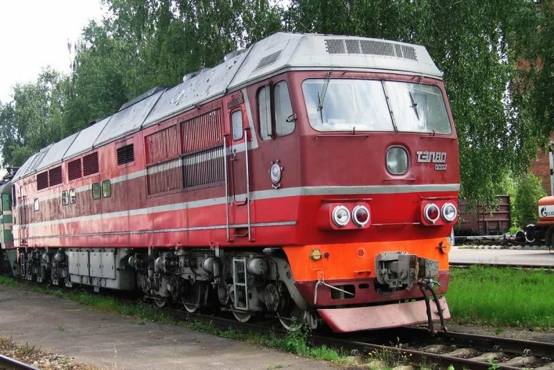 Пассажирский тепловоз тэп80-0002