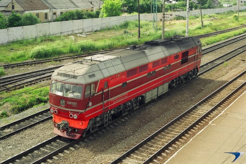 Пассажирский тепловоз тэп80-0002