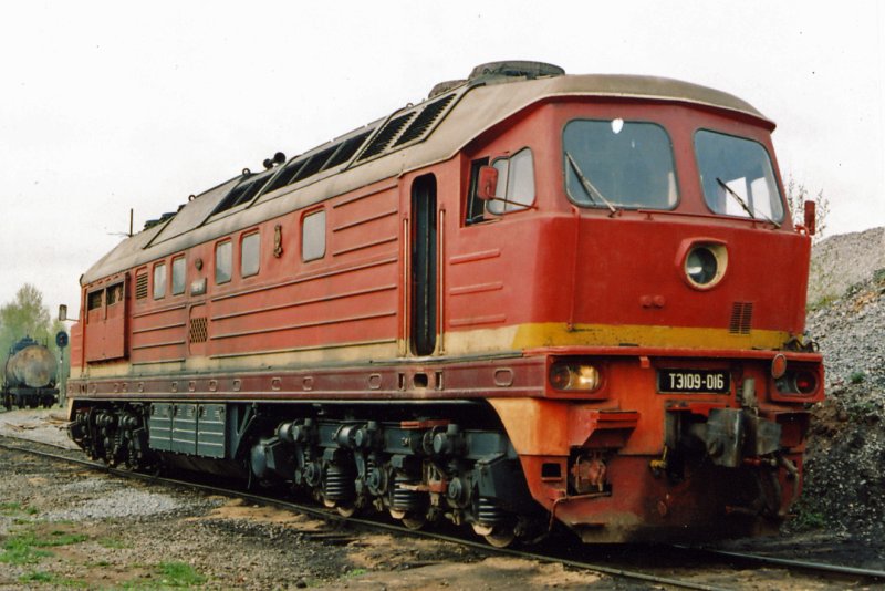 Тепловоз Людмила тэ109
