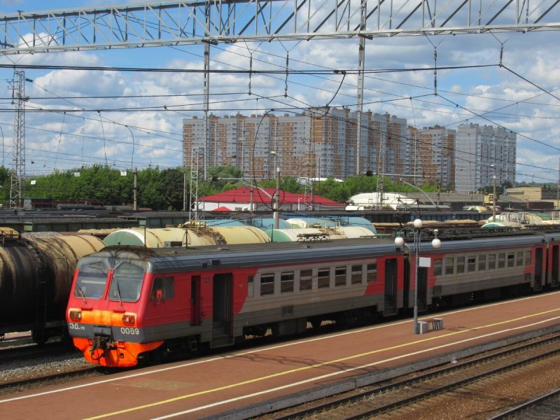 Пассажирский поезд Москва Адлер