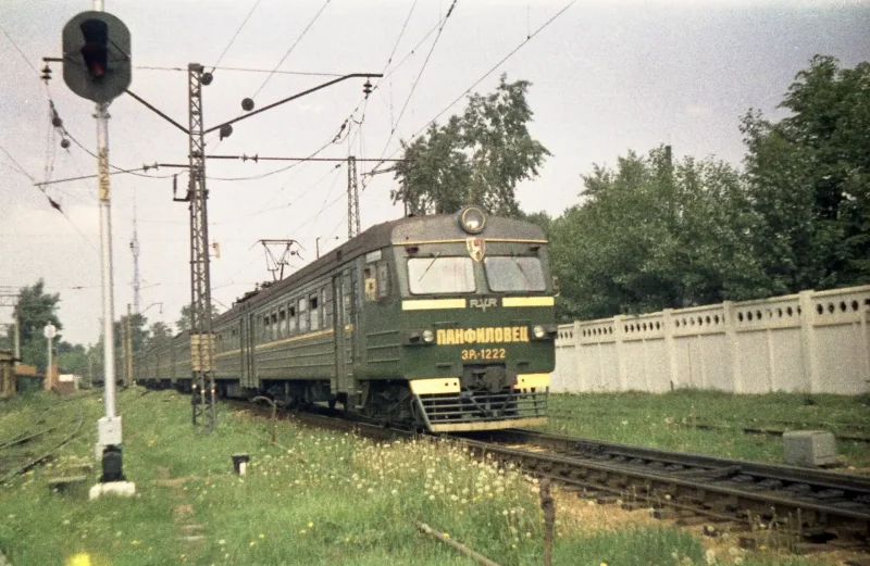 Рижский вокзал эр2 321