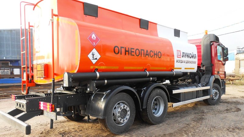 Scania цистерна бензовоз
