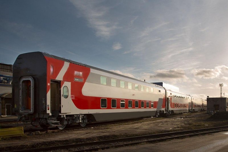 Поезд двухэтажный вагон ТВЗ