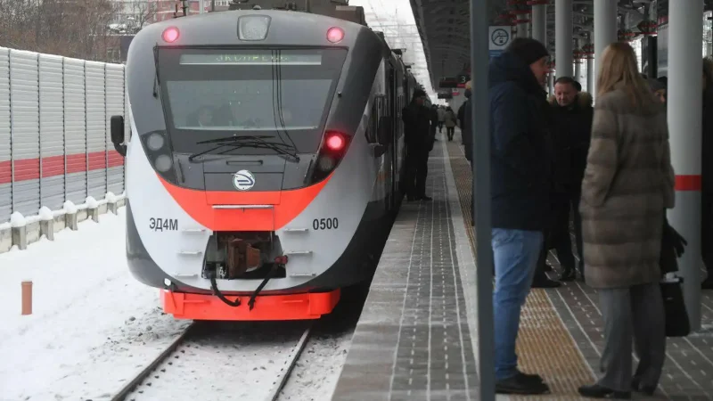 Электричка сбила человека в Подмосковье