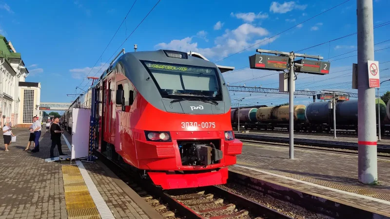 Эр2 электропоезд с плоской кабиной