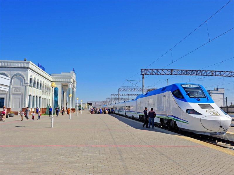 Afrosiyob электропоезд