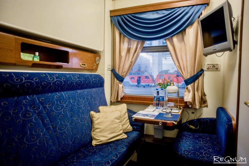 Тольятти Питер поезд плацкарт сколько стоит